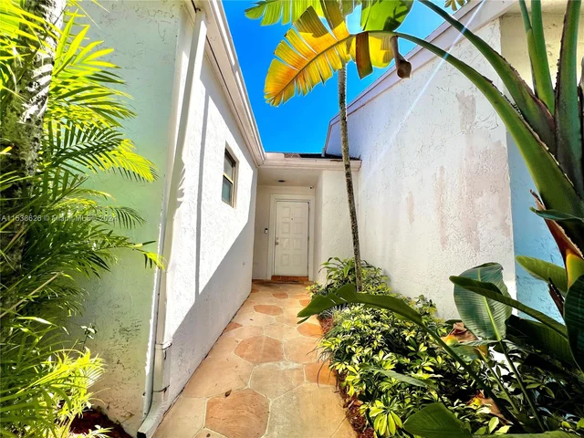 3250 NW 106th Ave, Sunrise FL 33351