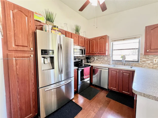 3250 NW 106th Ave, Sunrise FL 33351