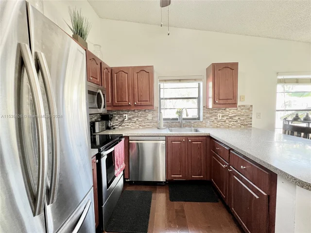 3250 NW 106th Ave, Sunrise FL 33351