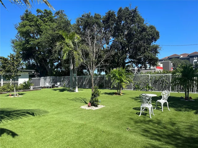 1821 Thomas St # 6, Hollywood FL 33020