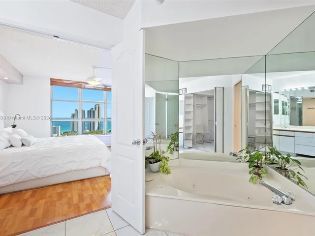 19195 NE 36th Ct # 2910, Aventura FL 33180