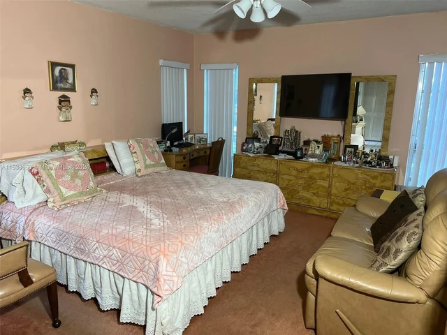 3200 N Palm Aire Dr # 101, Pompano Beach FL 33069