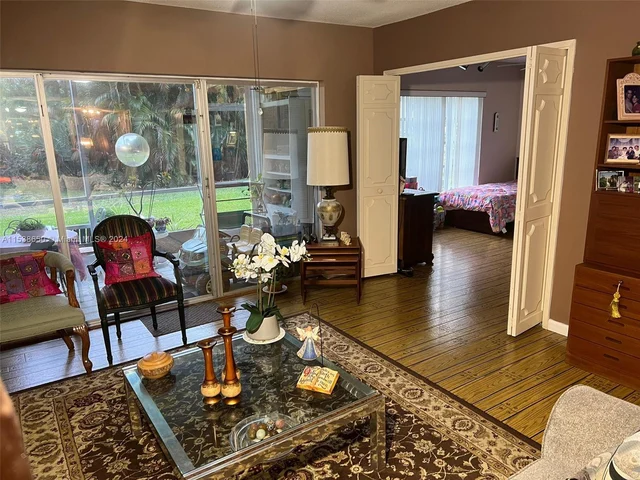 3200 N Palm Aire Dr # 101, Pompano Beach FL 33069