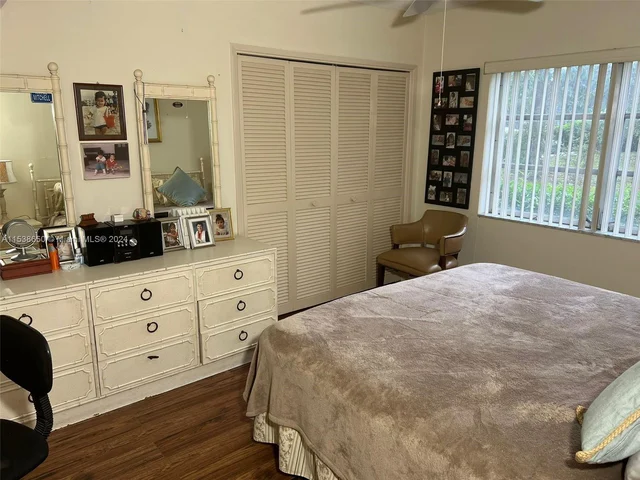 3200 N Palm Aire Dr # 101, Pompano Beach FL 33069