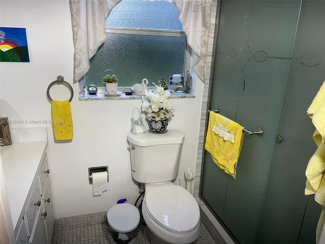 3200 N Palm Aire Dr # 101, Pompano Beach FL 33069