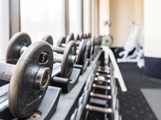 1800 NE 114th St # 706, Miami FL 33181