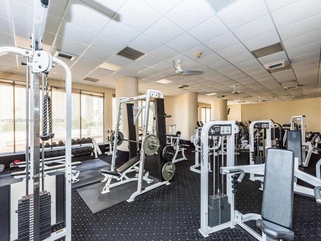 1800 NE 114th St # 706, Miami FL 33181