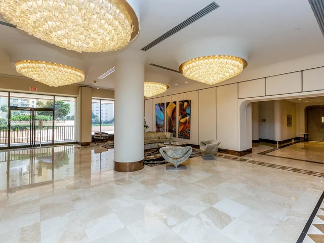 1800 NE 114th St # 706, Miami FL 33181