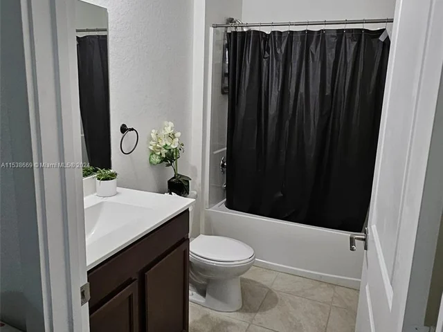 27563 SW 133rd Ave, Homestead FL 33032