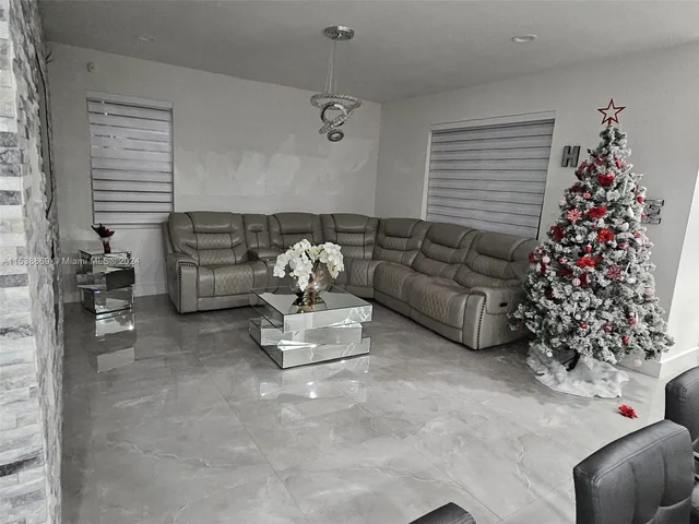 27563 SW 133rd Ave, Homestead FL 33032