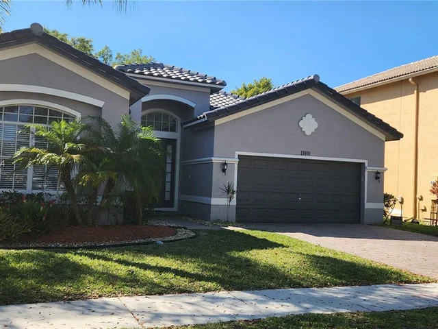 19100 Seneca Ave, Weston FL 33332