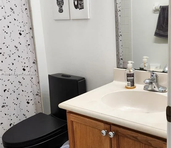 19100 Seneca Ave, Weston FL 33332