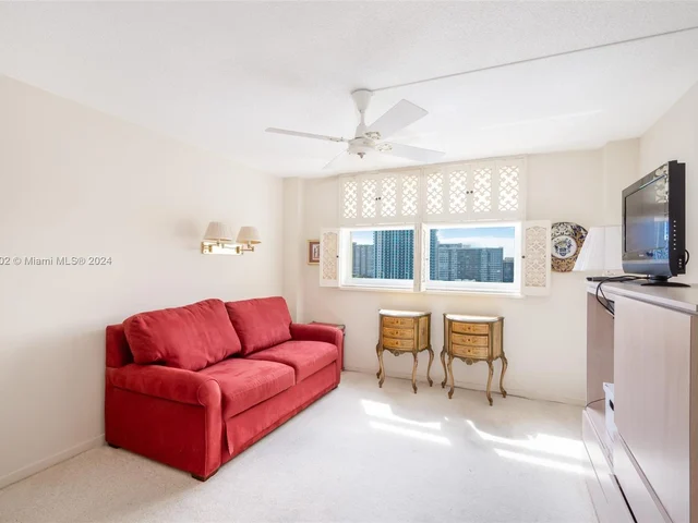 1833 S Ocean Dr # 1412, Hallandale Beach FL 33009