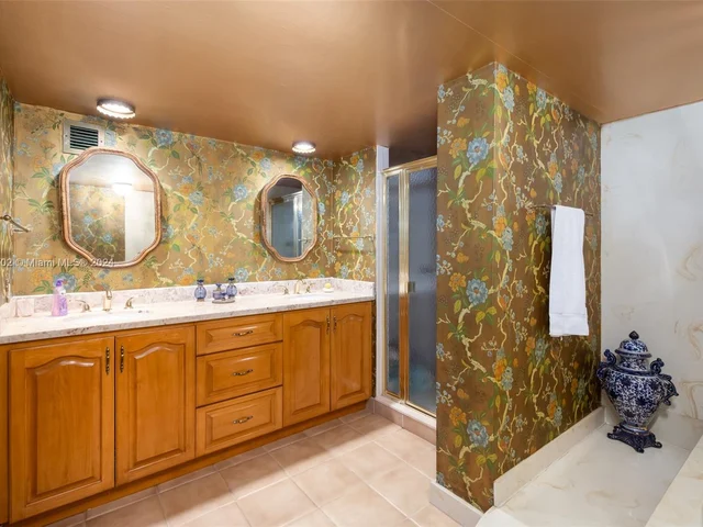 1833 S Ocean Dr # 1412, Hallandale Beach FL 33009