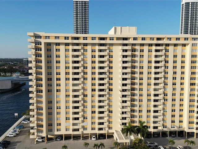 1833 S Ocean Dr # 1412, Hallandale Beach FL 33009