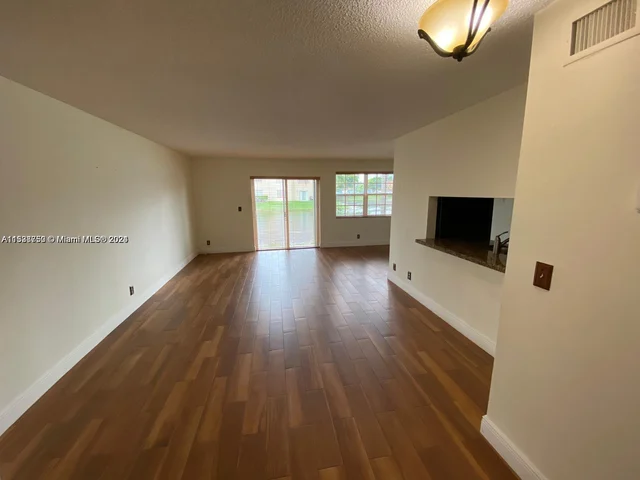 8713 SW 5th St # 104, Pembroke Pines FL 33025