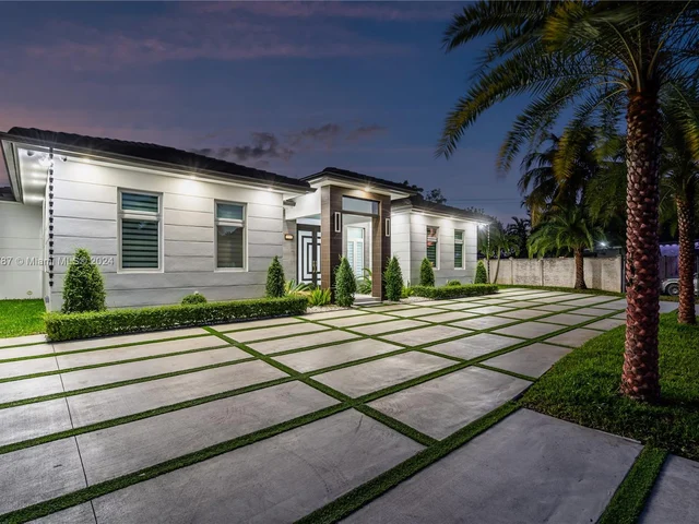 5815 SW 107th Pl, Miami FL 33173