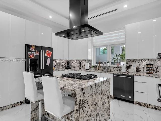 5815 SW 107th Pl, Miami FL 33173