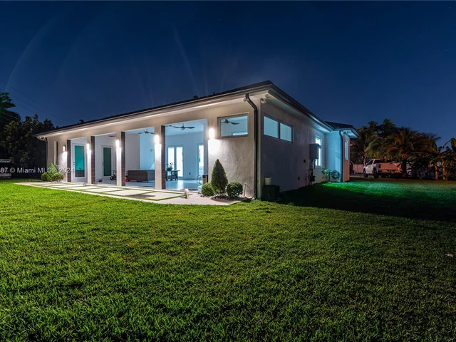 5815 SW 107th Pl, Miami FL 33173