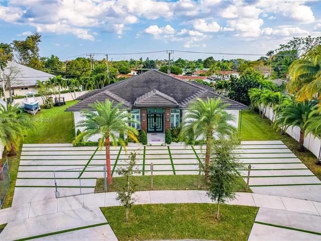 5815 SW 107th Pl, Miami FL 33173