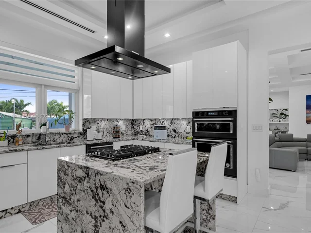 5815 SW 107th Pl, Miami FL 33173