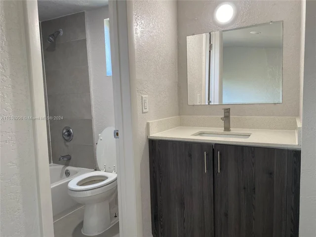 12501 NE 13th Ave # 405, North Miami FL 33161