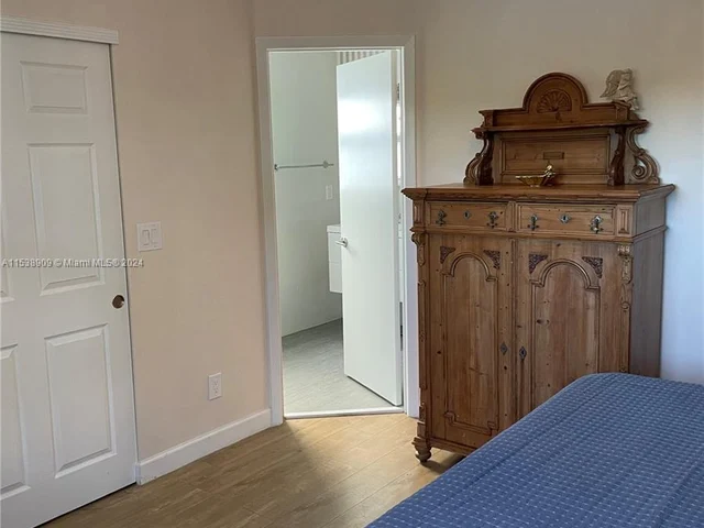 1086 SE 5th Ct, Dania Beach FL 33004