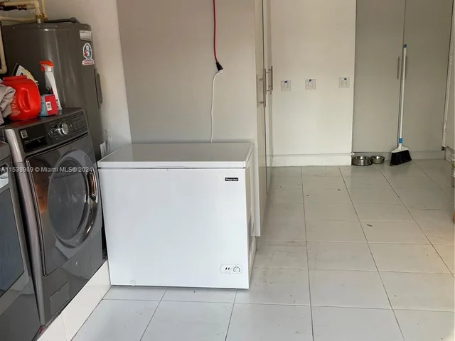 1086 SE 5th Ct, Dania Beach FL 33004