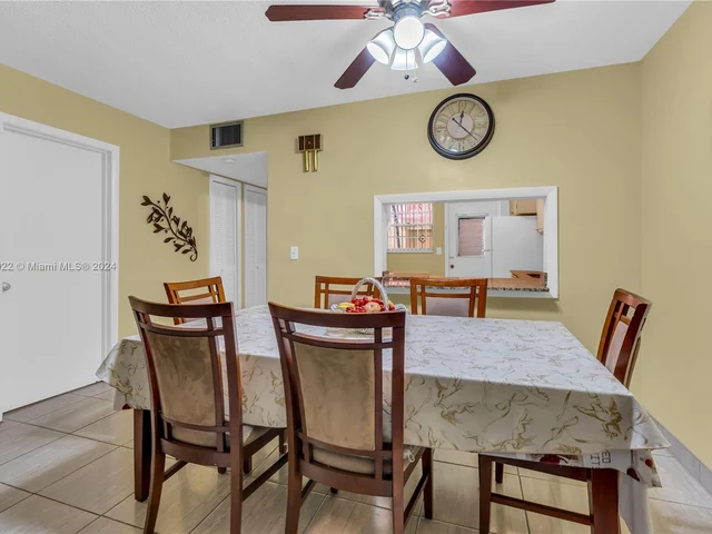 215 SE 3rd Ave # 201C, Hallandale Beach FL 33009