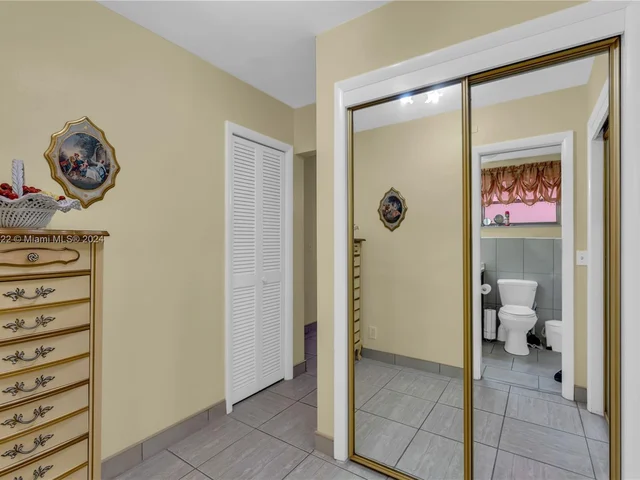 215 SE 3rd Ave # 201C, Hallandale Beach FL 33009