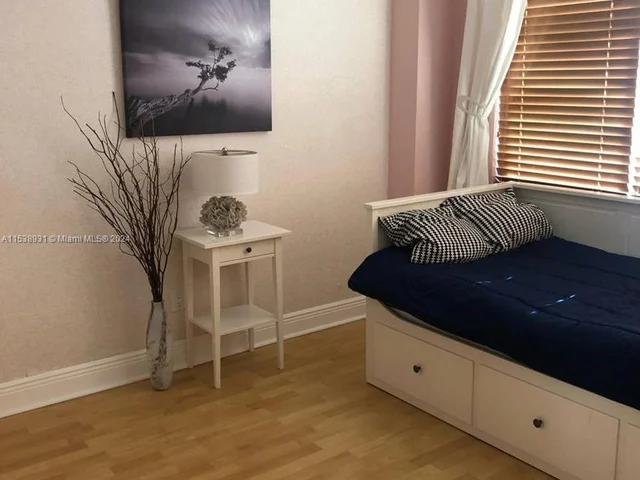 5600 Collins Ave # 9U, Miami Beach FL 33140