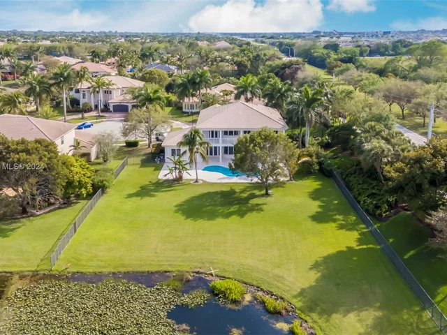 15355 SW 34th St, Davie FL 33331