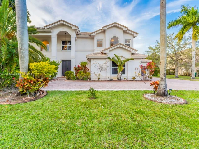 15355 SW 34th St, Davie FL 33331