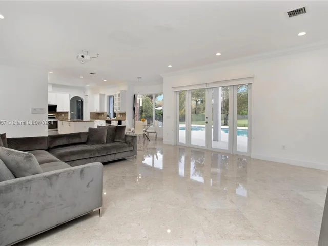 15355 SW 34th St, Davie FL 33331