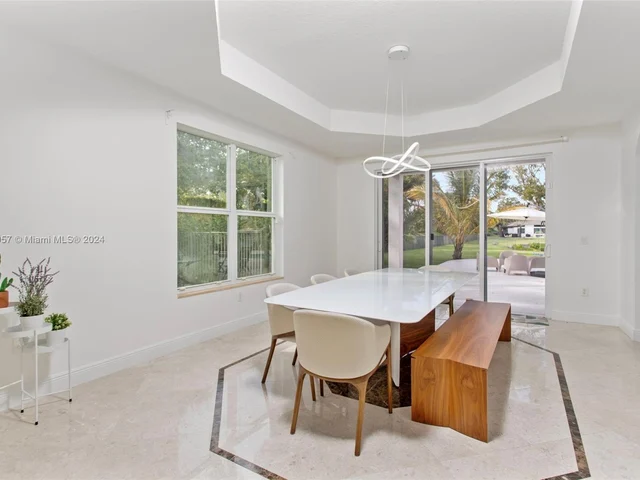 15355 SW 34th St, Davie FL 33331