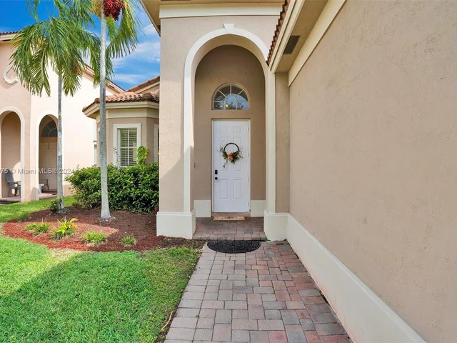 4123 NE 22nd St, Homestead FL 33033