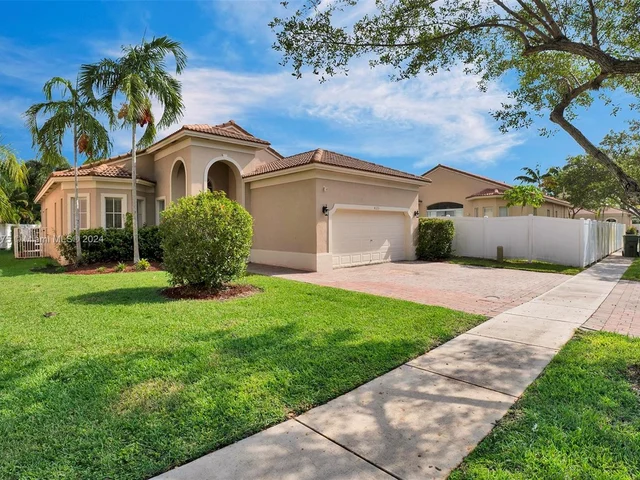 4123 NE 22nd St, Homestead FL 33033