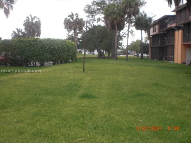 430 Commodore Dr # 105, Plantation FL 33325