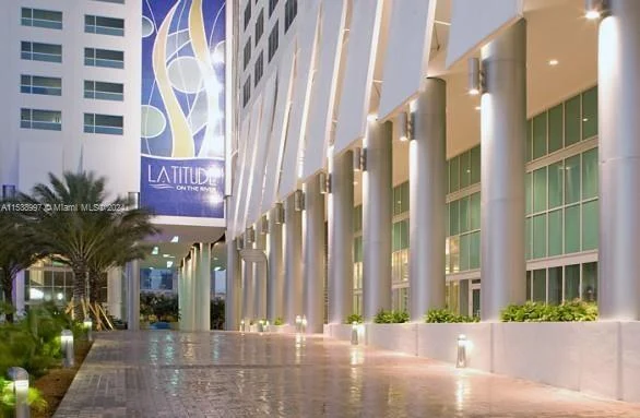 185 SW 7th St # 2900, Miami FL 33130