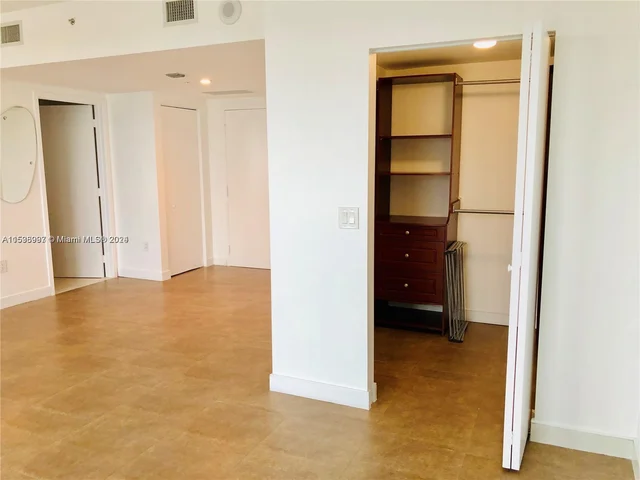 185 SW 7th St # 2900, Miami FL 33130