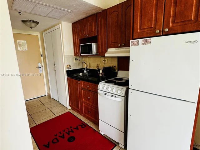 19201 Collins Ave # 737, Sunny Isles Beach FL 33160