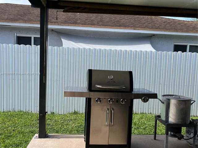 3500 NW 213th St, Miami Gardens FL 33056