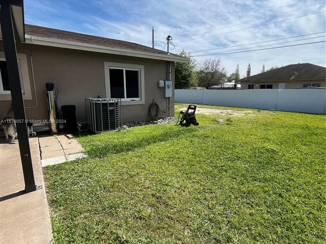 3500 NW 213th St, Miami Gardens FL 33056