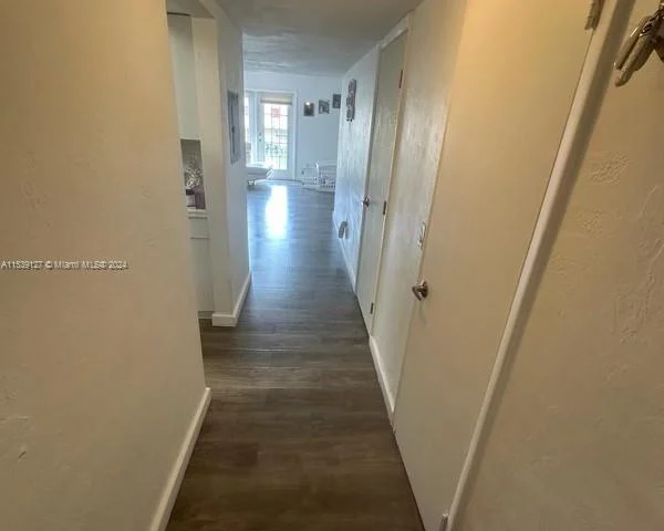 10907 N Kendall Dr # 422, Miami FL 33176