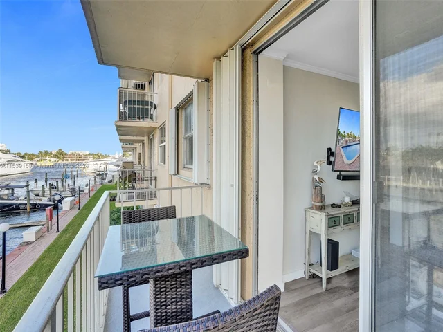 1777 SE 15th St # 217, Fort Lauderdale FL 33316