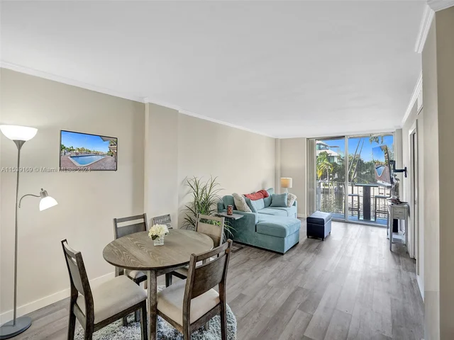 1777 SE 15th St # 217, Fort Lauderdale FL 33316