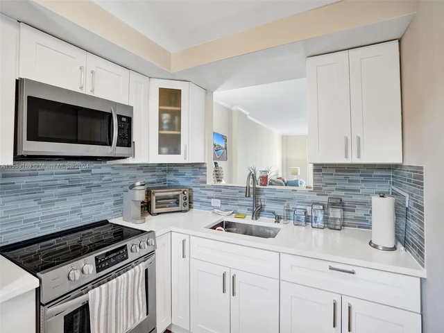 1777 SE 15th St # 217, Fort Lauderdale FL 33316