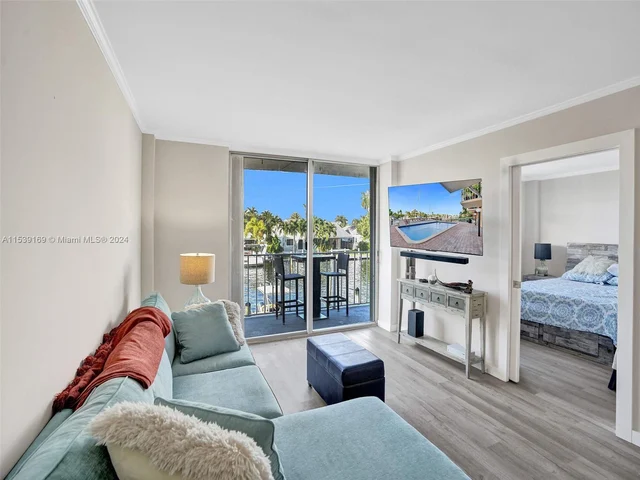 1777 SE 15th St # 217, Fort Lauderdale FL 33316