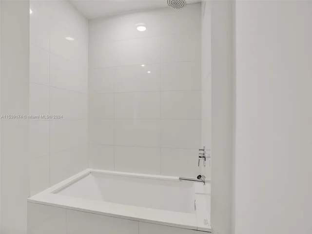 3131 NE 7th Ave # 4605, Miami FL 33137