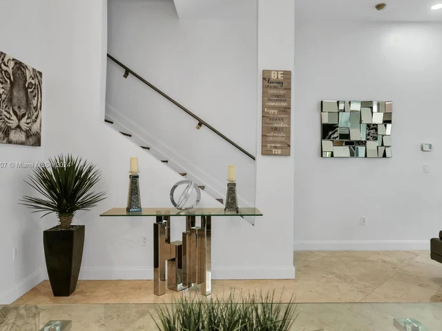 781 NE 4th Ave # 781, Fort Lauderdale FL 33304